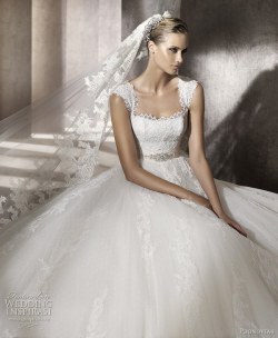 Wedding Dress M_219