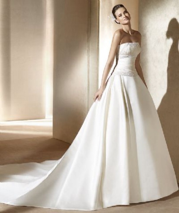 Ball Gown and Strapless Straight Wedding Dress M-218