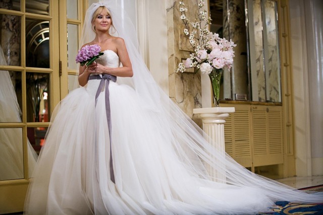 Ball Gown, Strapless Straight, Fluffy, Veil and Tulle Wedding Dress M-1326