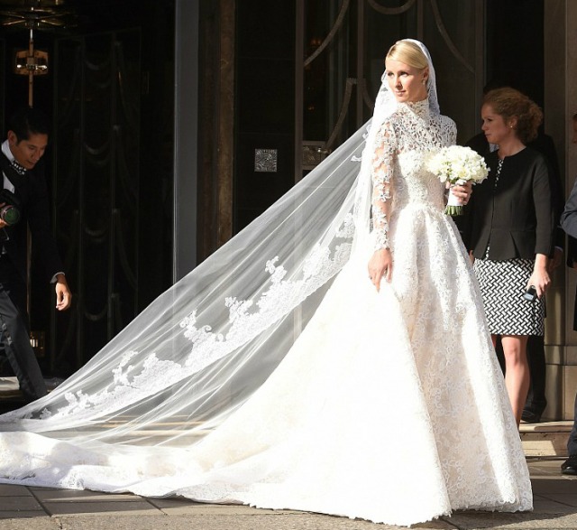 A-Line, Veil, Lace, Best, Vintage - Retro and Celebrity Brides Wedding Dress M-1807