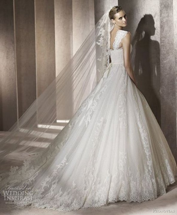 A-Line, Sweetheart and Say Yes To The Dress Wedding Dress M-571