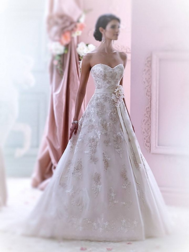 A-Line and Strapless Sweetheart Wedding Dress M-2124
